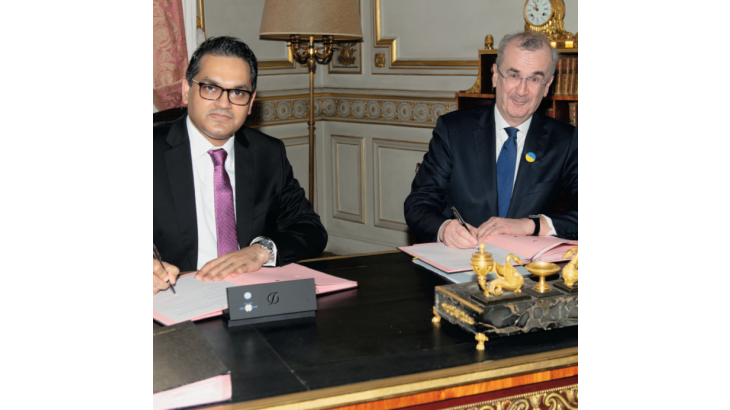 Un accord de coopération technique entre la Banque de France et la Banque de Maurice a été signé le 21 mars 2022, par Harvesh Seegolam, gouverneur de la Banque de Maurice, et François Villeroy de Galhau, gouverneur de la Banque de France. L'accord porte notamment sur la politique monétaire et la stabilité financière, le système de paiement et la digitalisation bancaire, la finance durable et la cybersécurité