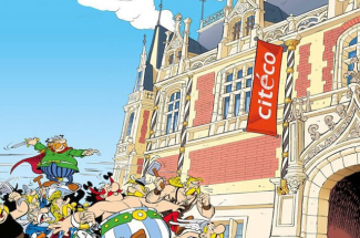 Astérix et ses compagnons se ruent à l'exposition qui leur consacrée à la Cité de l'Économie