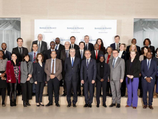 Photo de groupe des représentants des banques centrales d'UE et d'Afrique