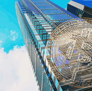 bitcoin sur fond de gratte-ciel