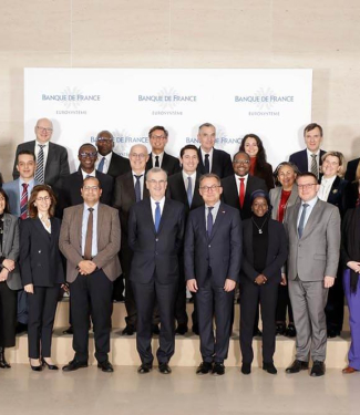 Photo de groupe des représentants des banques centrales d'UE et d'Afrique