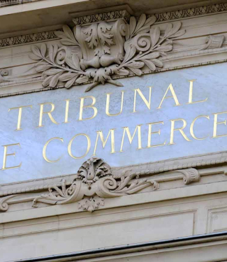 fronton du tribunal de commerce